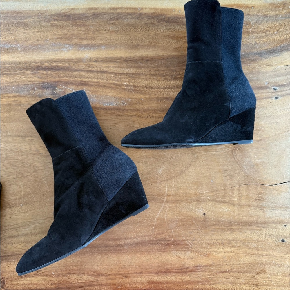 Excellent Condition Stuart Weitzman Black Suede Wedge Boots